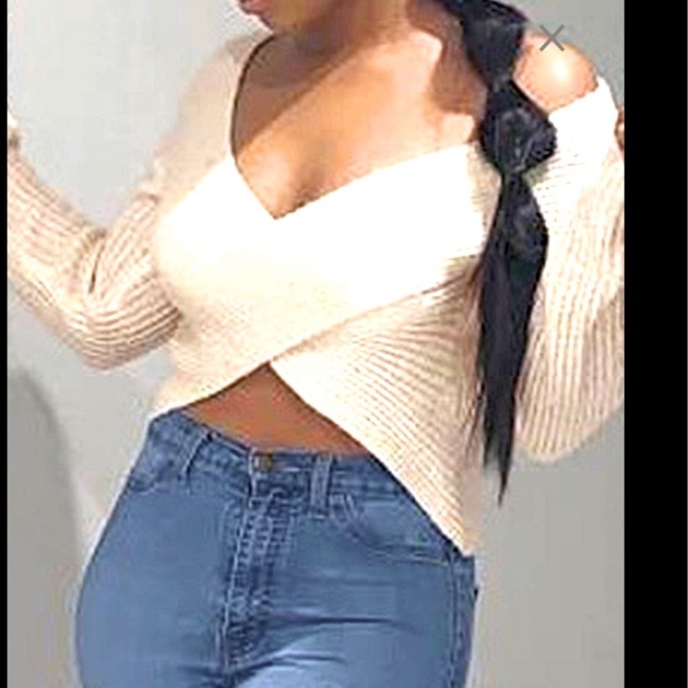 💋Unique Crisscross X Style Front Deep V Neck  Asymmetrical White Crop Seeater